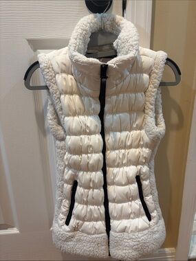 Calvin Klein Performance Sherpa-Lined Puffer Vest